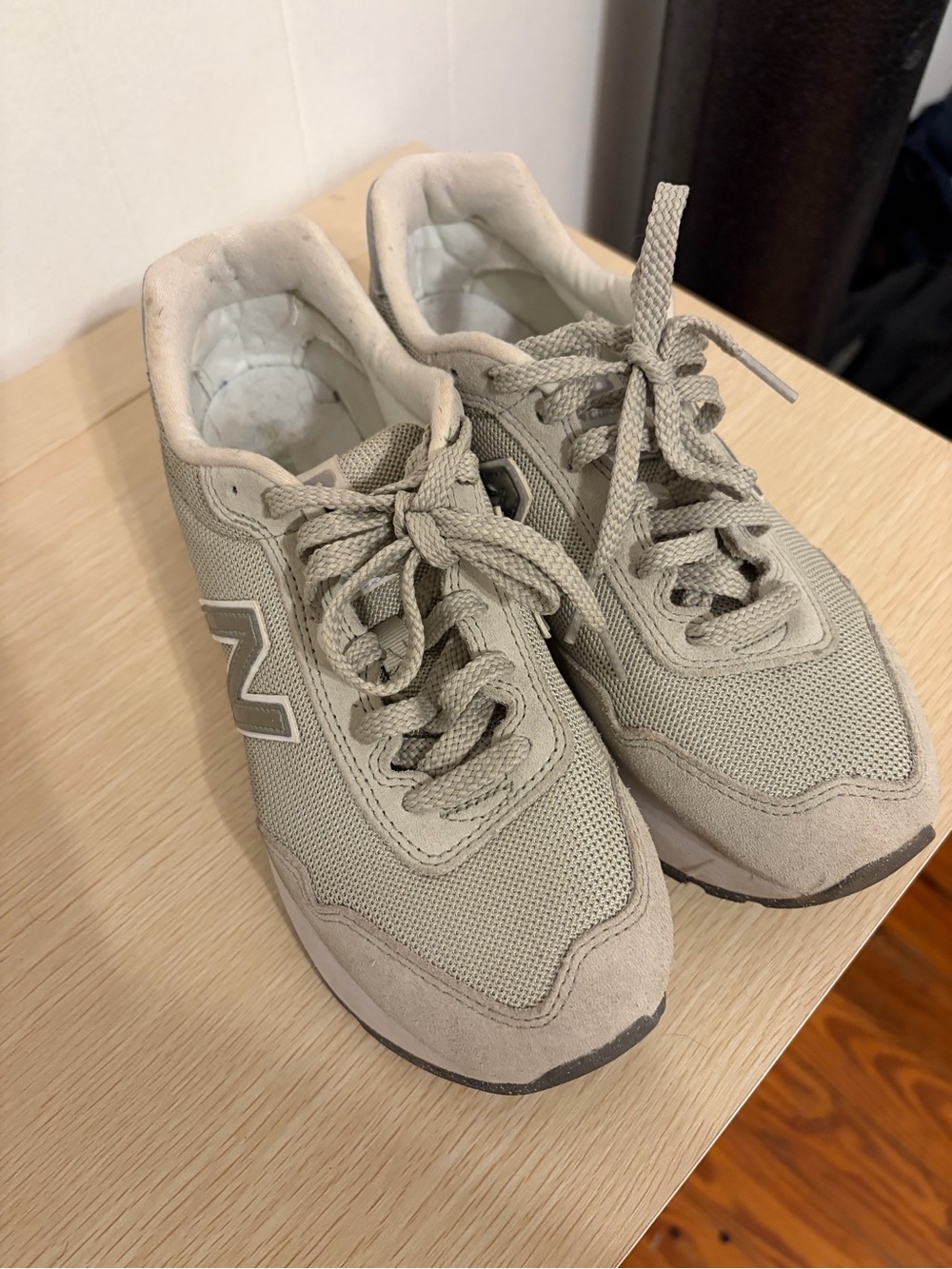 New Balance Light Beige/Green Mesh & Suede Sneaker-size 8